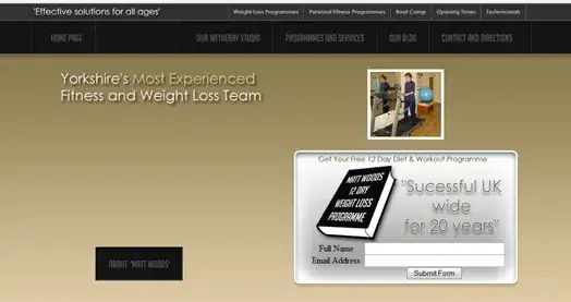 This is when the screen is large, the pieces have been pushed right.