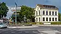 "Zentaur"-Kreisel & Schulhaus