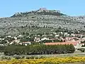 Opoul-Périllos und die Burg Salveterra
