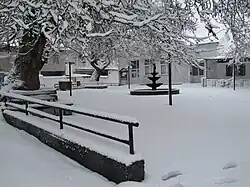 Verschneite Platia von Karpi