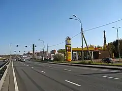 Vierspurig ausgebaute 41K-064 bei Kilometer 8 nahe Wsewoloschsk