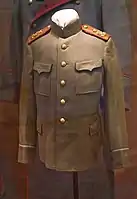 sogn. Offitzierskittel um 1910,(Gardemuseum zu St. Petersburg)