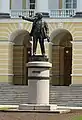 Lenin-Denkmal vor dem Smolny-Institut (1924–1927 mit Architekten W. G. Helfreich, W. A. Schtschuko), St. Petersburg