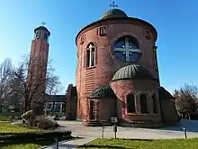 Die Ostansicht der Kirche Hl. Vasilije Ostroški