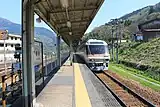Hida-Schnellzug in Inotani