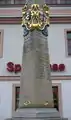 Entfernungsangaben und Wappen