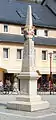 Distanzsäule am Markt
