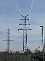 110-kV-Tannenbaummast mit Erdseilhörnern für zwei Erdseile
