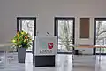 Rednerpult im Erdgeschoss