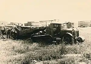 FN-Kégresse 3T mit aufgesattelter 120-mm-Kanone,