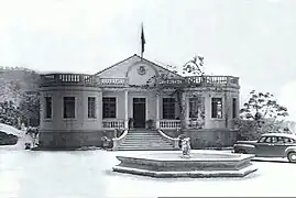 1945