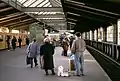 Bahnsteig der U1, der Fahrtzielanzeiger ist 1992 noch immer als Linie 1 beschriftet