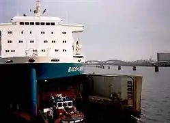 Öffnen der Bugpforten
