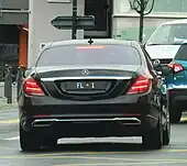 Kontrollschild FL 1 wird bei offiziellen Anlässen an der Limousine des Staatsoberhauptes, Fürst Hans-Adam II. angebracht