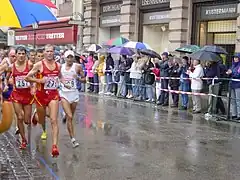 Marathonläufer in der Münchner Innenstadt beim Männerrennen