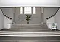 Treppenaufgang im Eingangsfoyer.