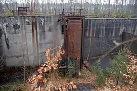 Leeres Sparbecken der 1972 stillgelegten Schleusentreppe Niederfinow, 2009