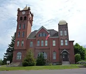 Das Old Iron County Courthouse in Hurley, seit 1977 im NRHP gelistet