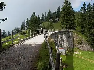 Trassee der ehemaligen Rigi-Kaltbad-Scheidegg-Bahn, Brücke bei Unterstetten (2009)
