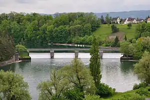 Hauptwehr des Kraftwerks