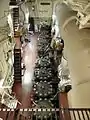 Blick von oben auf die Zylinderköpfe des langsamlaufenden Zweitaktmotors, der als Hauptmaschine der Cap San Diego dient