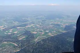 Koppigen und Umgebung, fotografiert aus einem Ballon am 16. April 2011; Alchenstorf ist auf dem Bild oberhalb von Koppigen in der Bildmitte zu finden