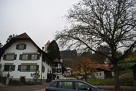 Dorfzentrum von Aetingen mit Kirche