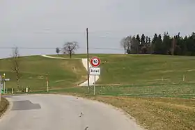 Ortseingang von Auswil, von Huttwil her kommend