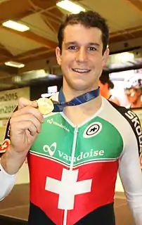 Claudio Imhof mit seiner Bronzemedaille bei der Bahn-EM 2015