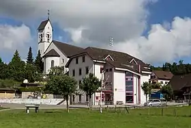 Schule und Kirche von Courtemaîche