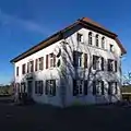Primarschulhaus in Rouges-Terres