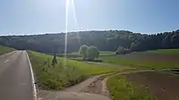 Rückhaltebecken Oberbalbach,talaufwärts vor dem Ortseingang, links die K 2847 in Richtung Neubronn und Oesfeld