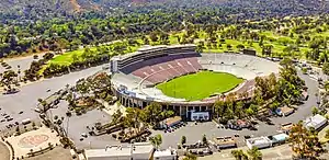 Luftbild des Rose Bowl Stadium (2018)