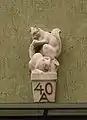 Krausenstraße 40A: zwei Eichhörnchen