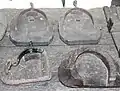 Holzschuhe für Pferde