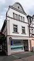 Wohn- und Geschäftshaus