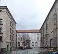 Lichtenberghof und Westfassade des Kollegiengebäudes Papendiek 14 (2023)