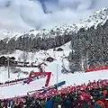 Blick vom Zielstadion auf den Zielhang der Slalompisten Jungfrau und Männlichen, 2017
