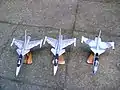 1 Sitzer und 2 Sitzer mit 1 Triebwerken, 2 Sitzer mit 2 Triebwerken