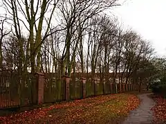 Am Jüdischen Friedhof