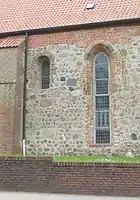 Romanisches und gotisches Fenster der Nordseite