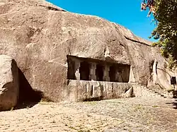 Mandagapattu – Trimurti-Tempel