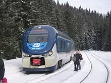 844.023 auf dem Bahnhof Pernink (Karlovarský kraj, 2015)