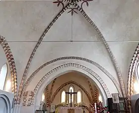 Östliches Schiffsjoch, Chor, Altarkreuz