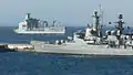 Tanker Almirante Montt (AO-52) und Fregatte Almirante Riveros (FFG-18)