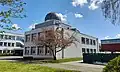 K-Bau (beherbergt Kunsträume sowie die Sternwarte)