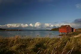Blick gen Norden vom Nordlysvegen – Krøttøya
