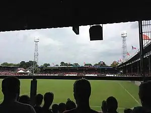 Blick von der Gästetribüne (August 2014)