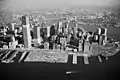 1971 mittig neben WTC-Baustelle, vorne Land­aufschüt­tung für Battery Park City