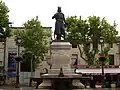 Statue Ludwigs IX. in dem von ihm 1248 angelegten ehemaligen Mittelmeer-Hafen Aigues-Mortes